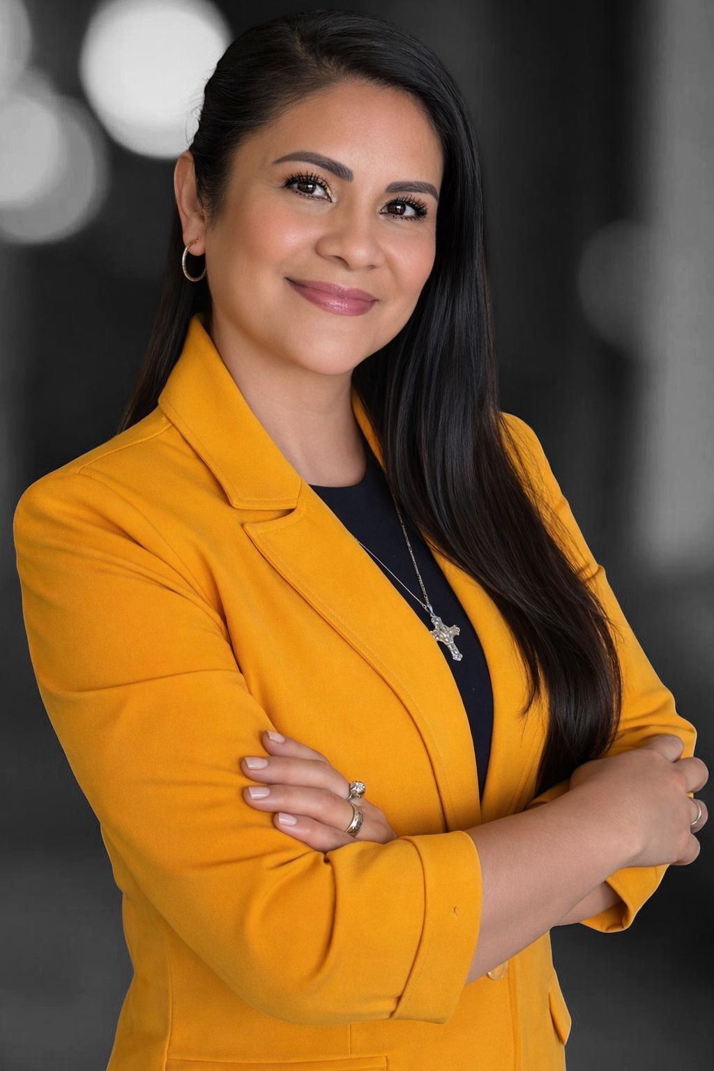 Asesora Elena Chávez - Experta en asesoría inmobiliaria estratégica